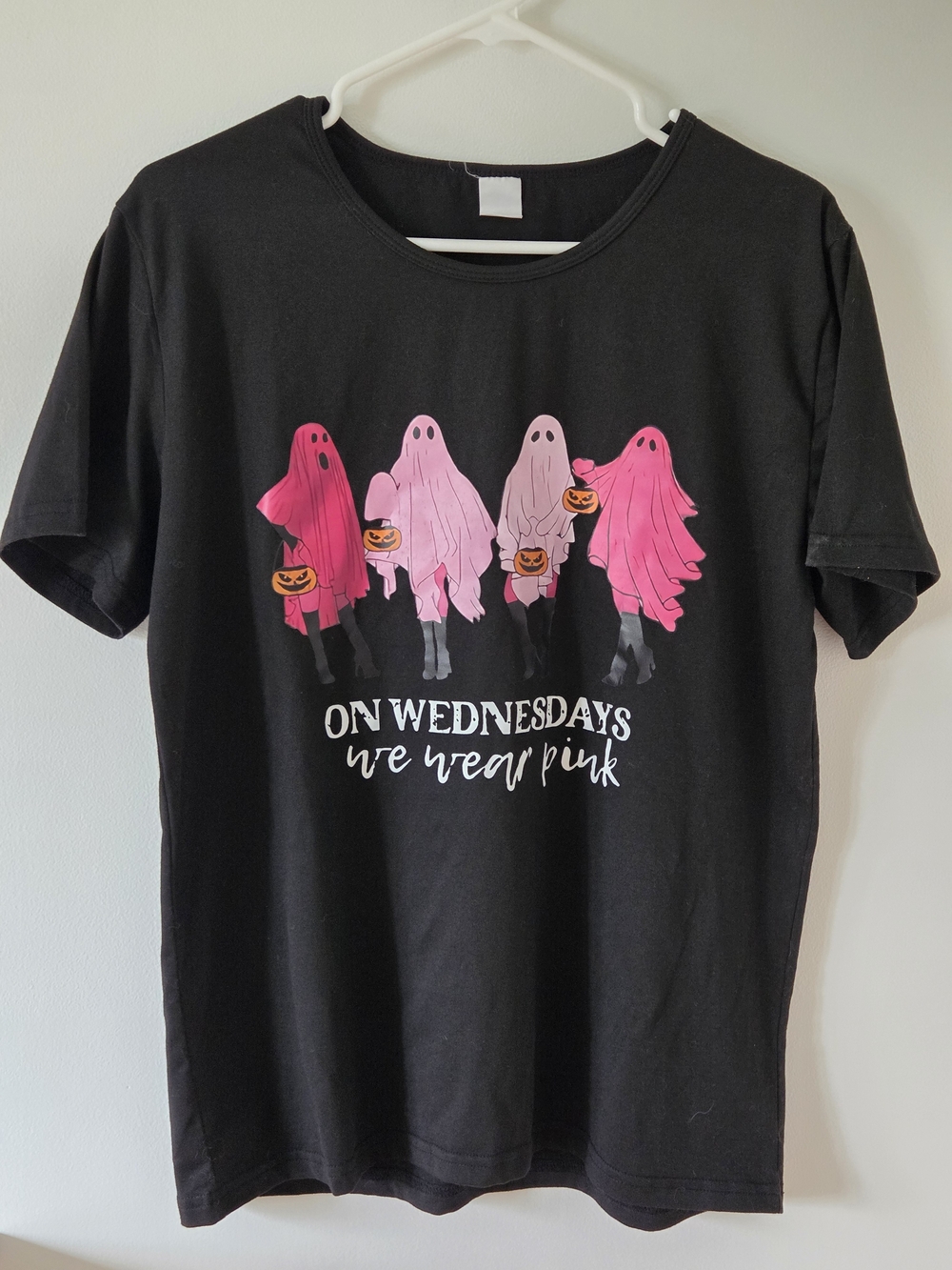 2/20$ ​On Wednesdays We Wear Pink Halloween Ghost Graphic T-Shirt Black Medium M